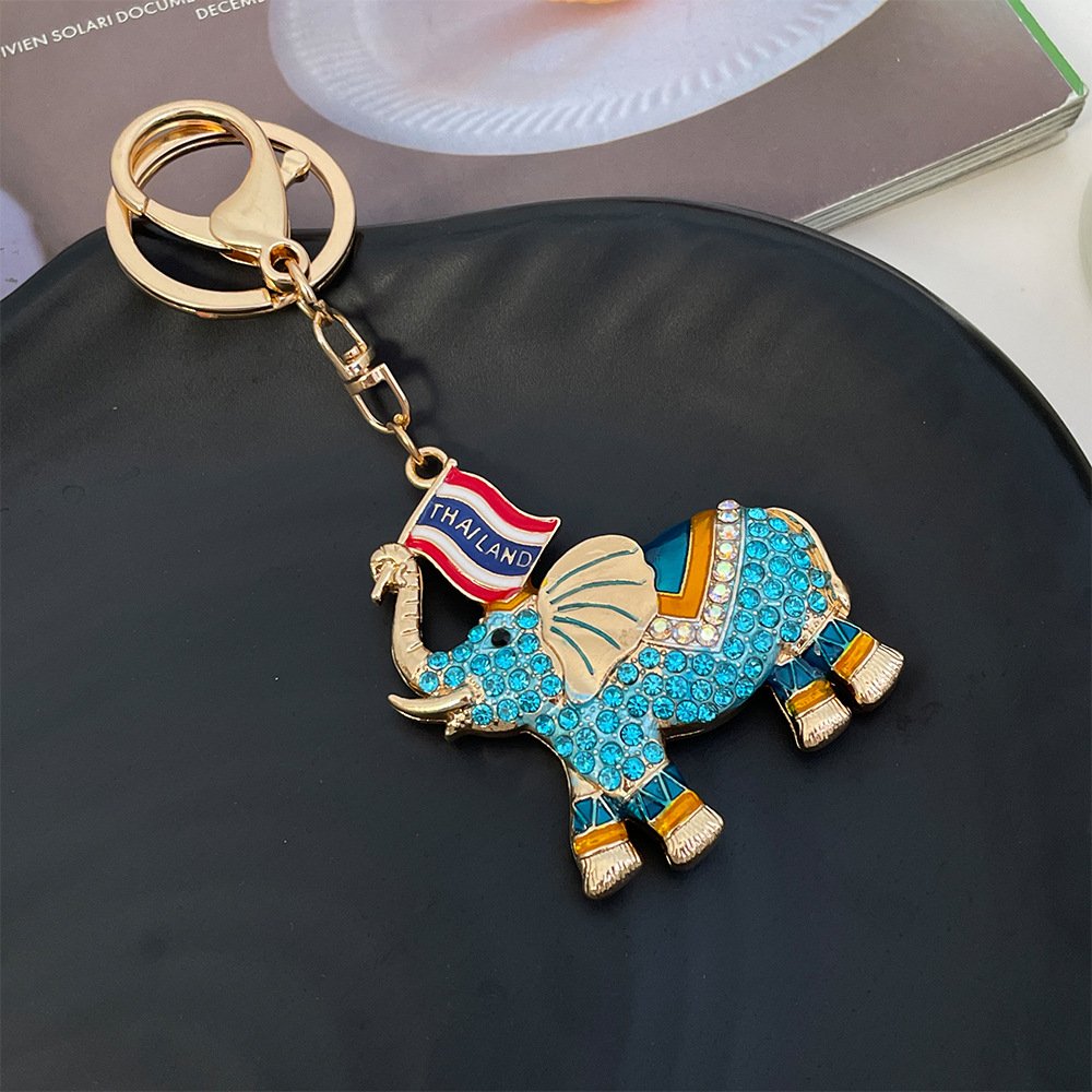 2024 New Arrival Paved Crystal Keyring Bling Rhinestone Animal Women Car Key Chain Cute Gold Plated Elephant Pendant Keychains