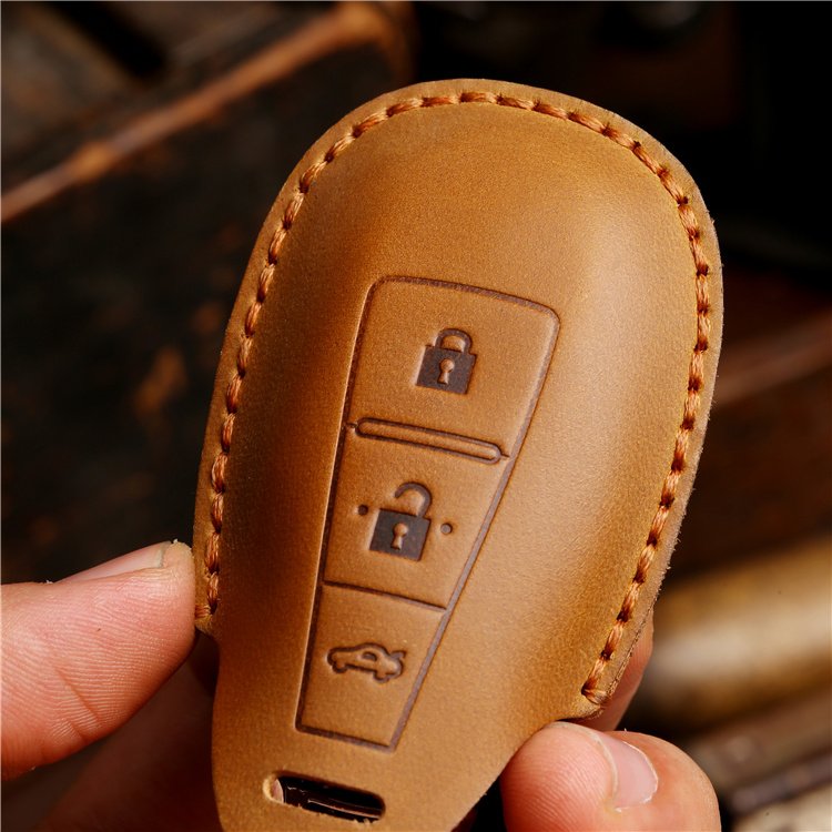 Hot Sale Genuine Leather Car Key Case Cover for Suzuki Auto Accessories With Keychain