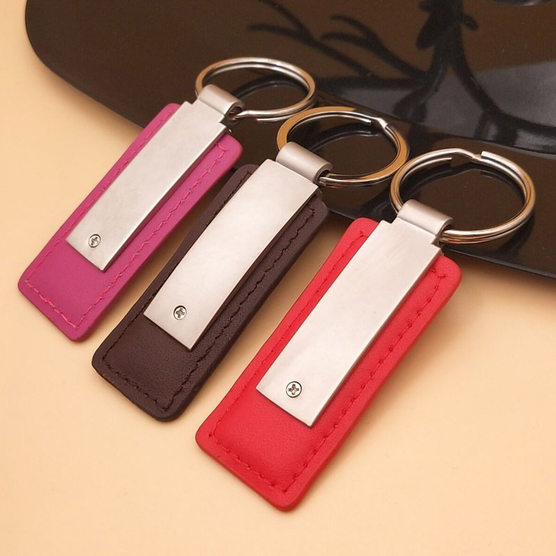 Hot Sale Custom Spot Fashion Design Metal Car PU Leather Rectangular Shape Luxury Keychain For Business Gift Key Ring Decoration