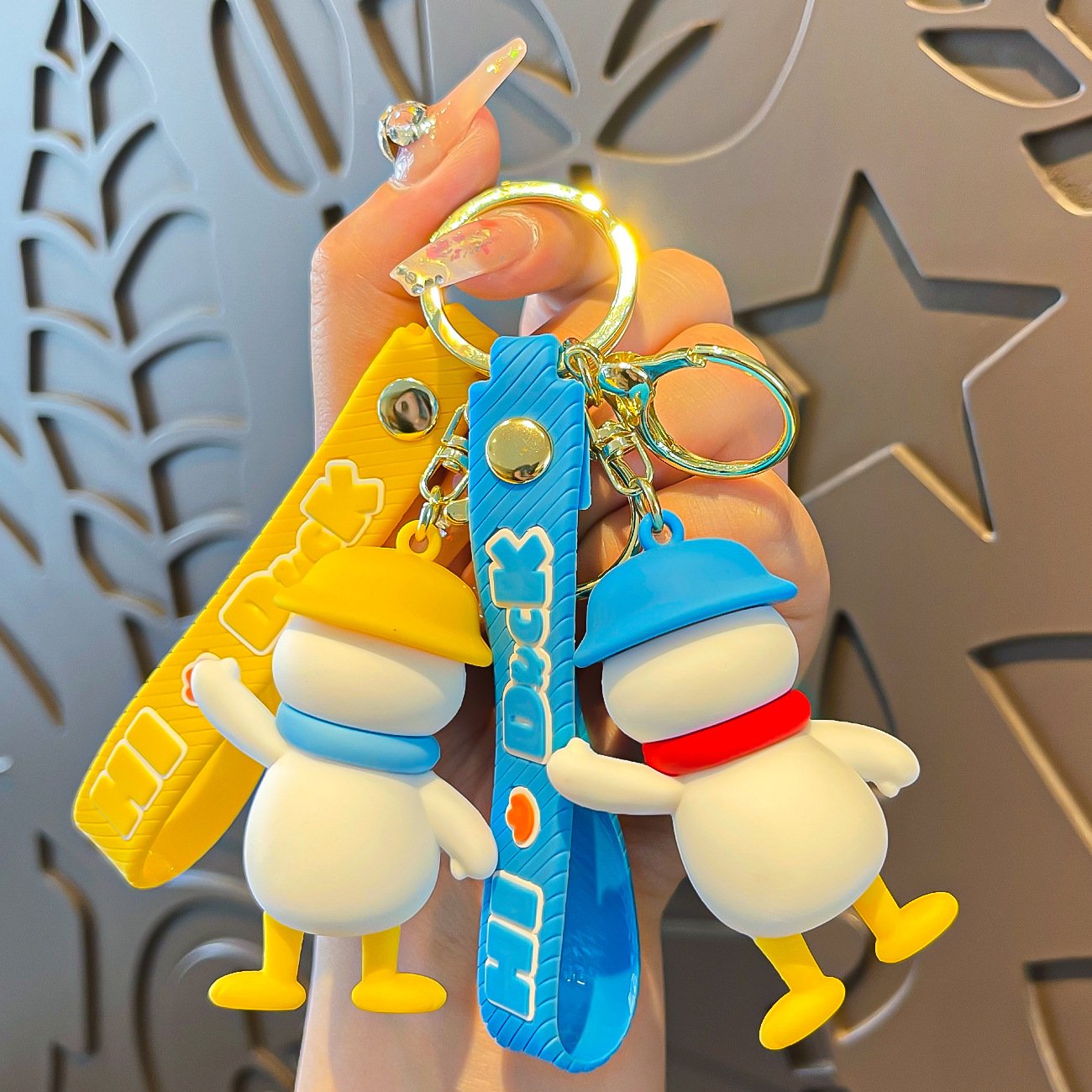 Cute rubber duck keychain Resin Duck Doll animal Key Chains silicone Charm Pendant Car Keyring gift 3d cartoon Duck pvc keychain