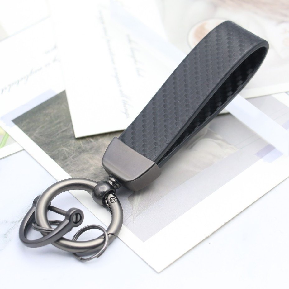 Hot selling high-end leather keychains, car pendants, backpacks, hanging accessories, suitable for car keys, regular doors, etc