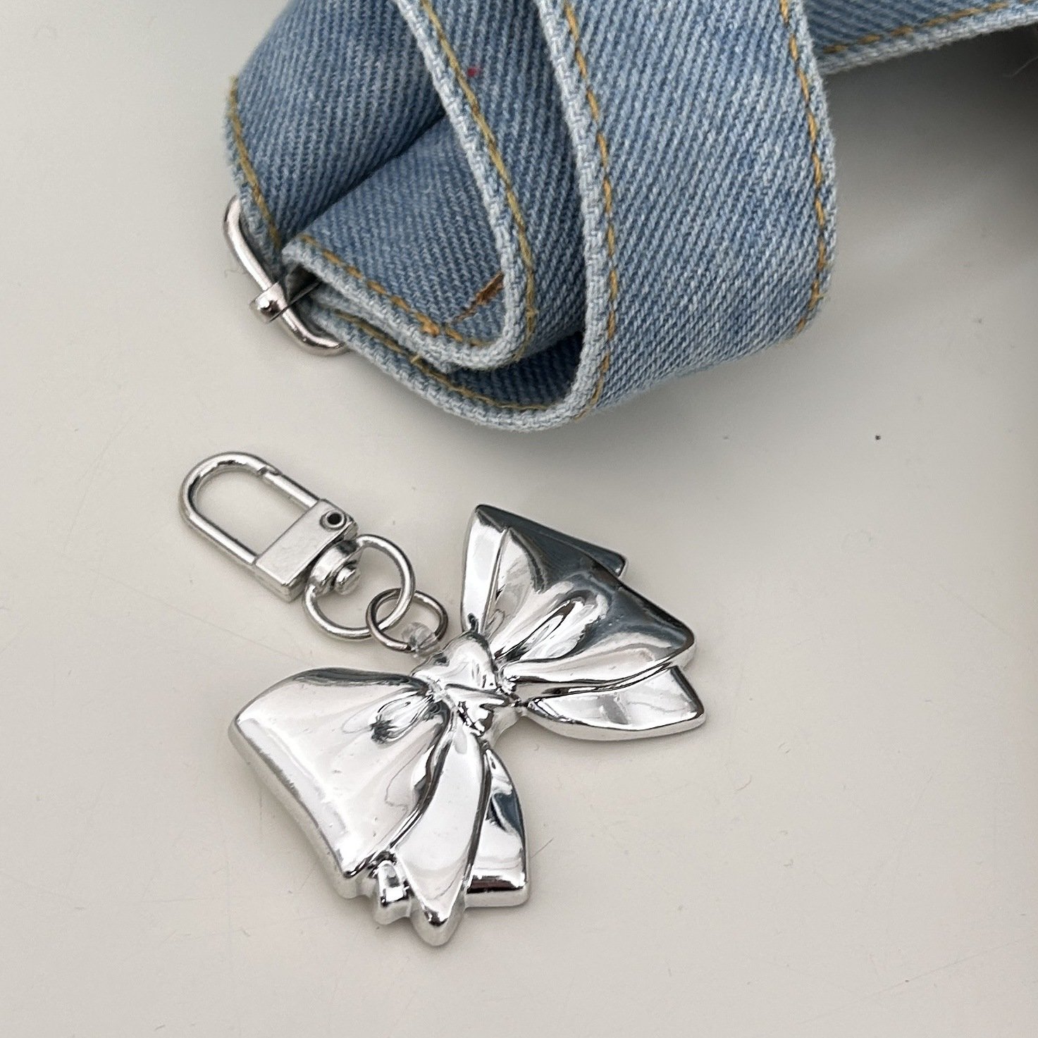 Bow Keychain for Women Cute Bag Charms Kpop Key Chains Backpack Silver Car Key Chains Decoration Friend Gift