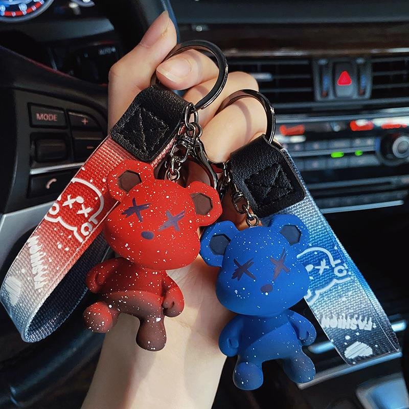 Italian dazzle colour chameleon bear keychain cartoon personality schoolbag bag charm car chain men and women doll small gifts