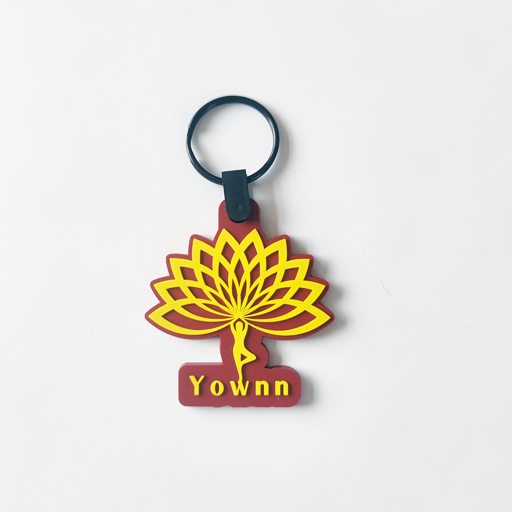Customized logo key rings QR code keychain keyrings pvc rubber key ring design your own logo key chain