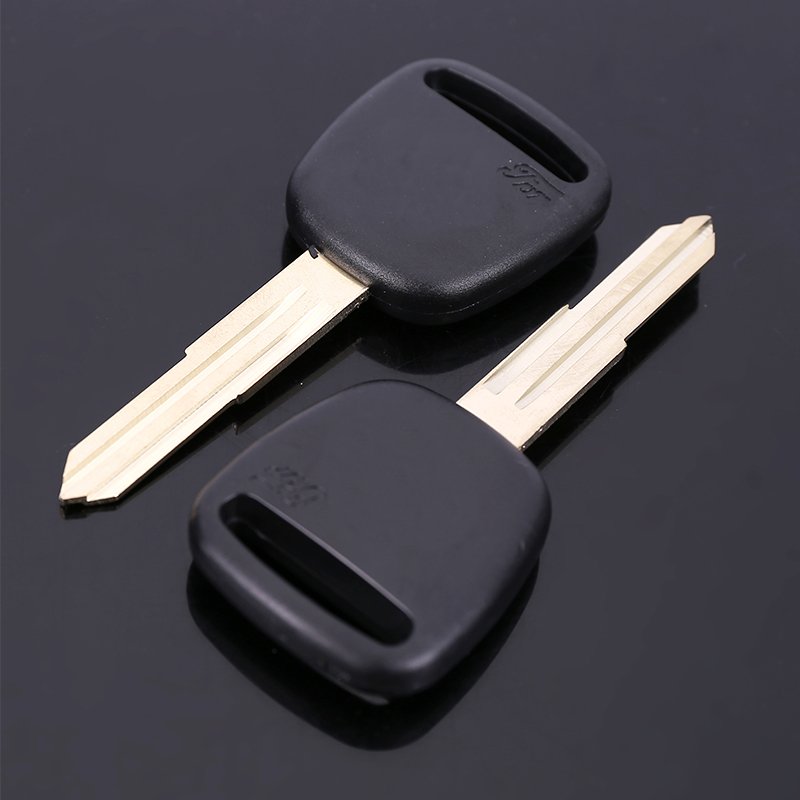 Remote Car Key Fob Blanks Shell Case With A Hole On The Side Key Blade For Nis-san