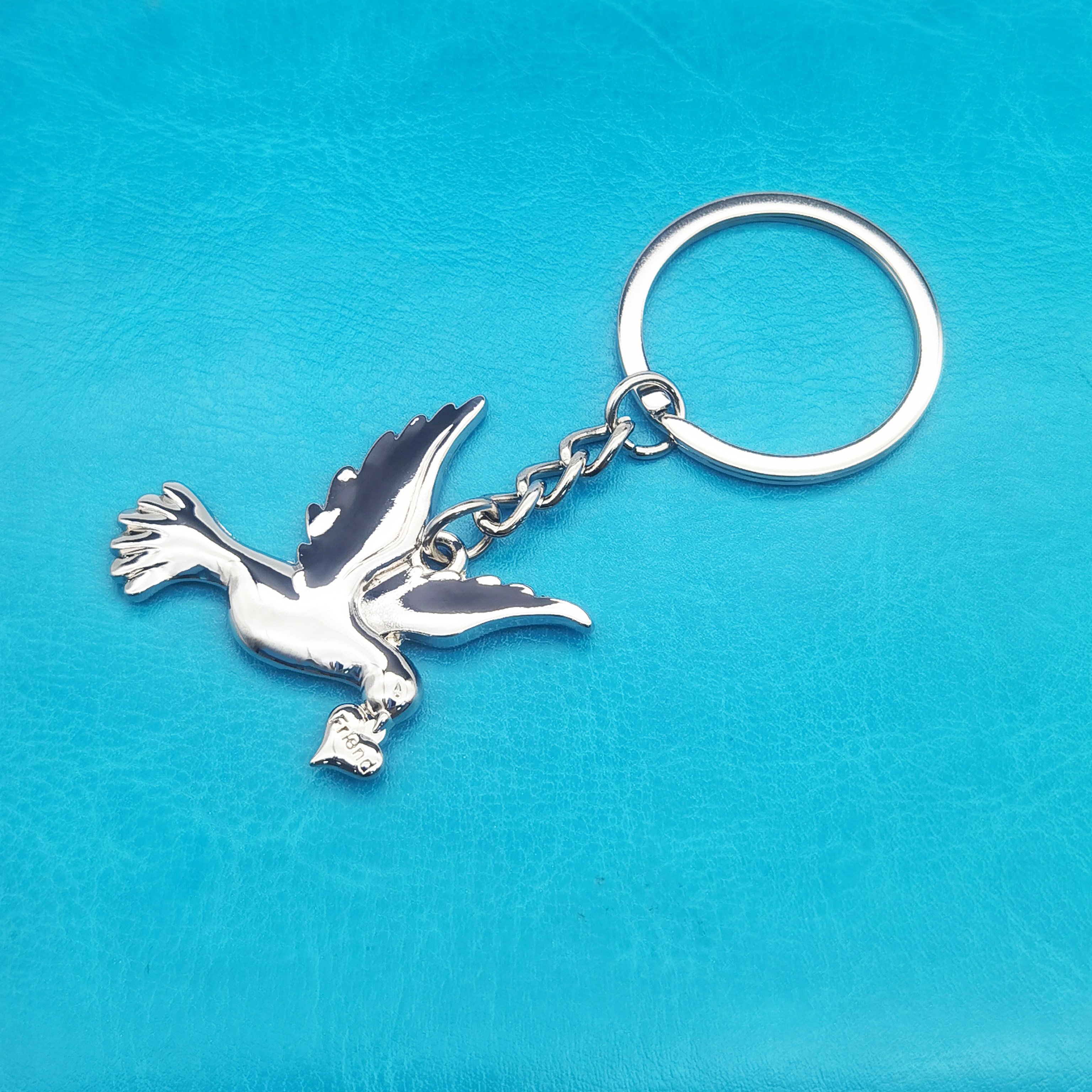 Small Pigeon Ornament Accessories Necklace Pendant Car Pendant Key Chain Ring Peace Dove Shaped Metal keychain