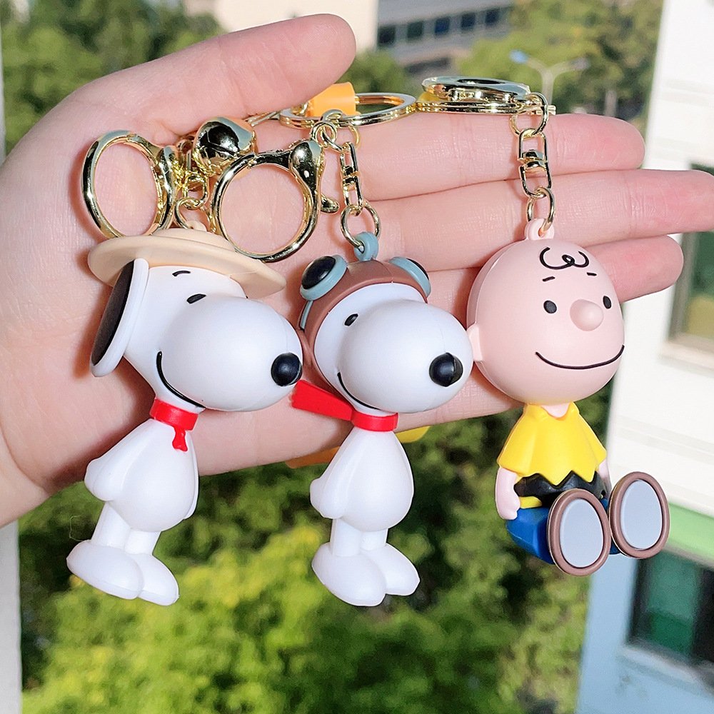3d Pvc Cute Cartoon Kawaii Anime cute Key Chain Snoopy keychain personality Charlie doll car keychain pendant