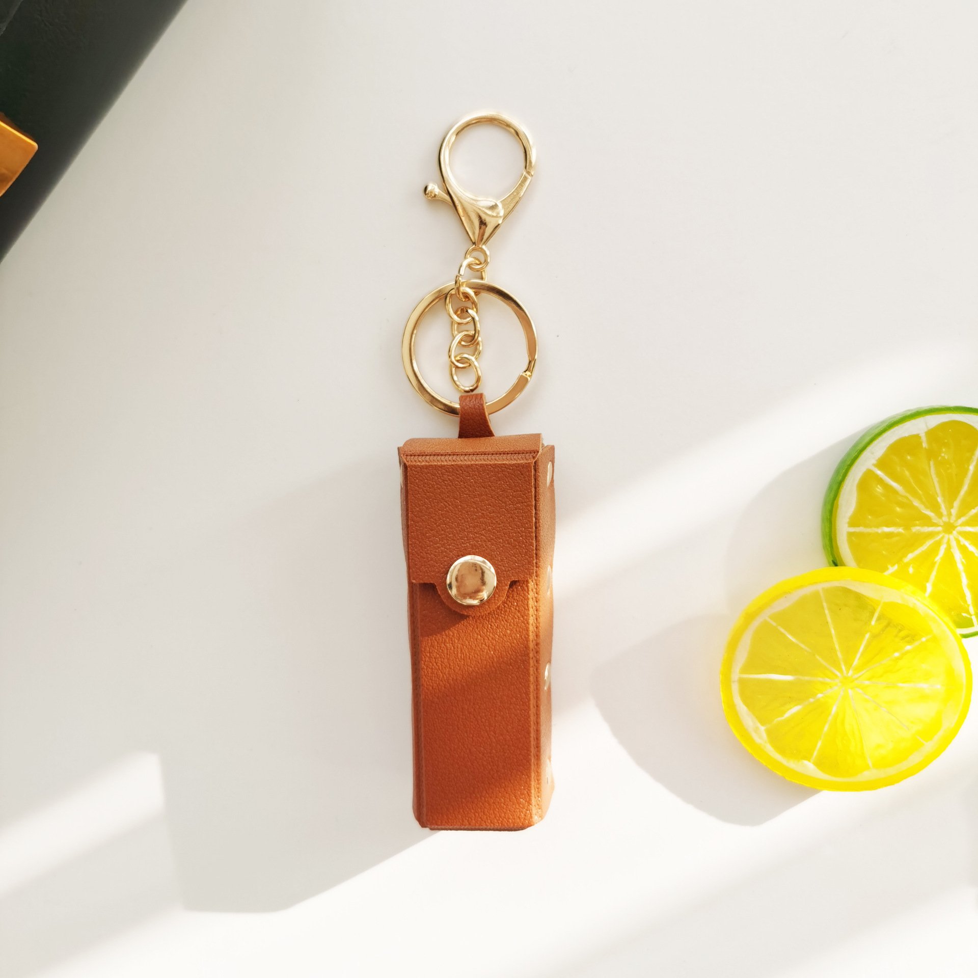 Leather lip gloss holder key chain Portable Chapstick Lipstick Case Clip-on Sleeve Lipstick Keychain Holder Makeup Accessories