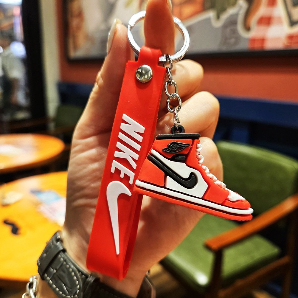 yuwei Shoes 3D Three-Dimensional Keychain Pendant Couple Sneakers Doll Ornament Internet Celebrity Key Chain sneaker keychain