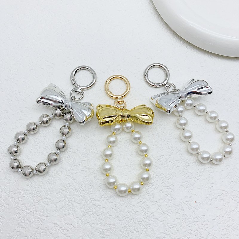 Wholesale Sweet Pearl Bow Beaded Pendant For Women Girls Luxury Car Keychain Bag Hanging Decoration Accessories Gifts