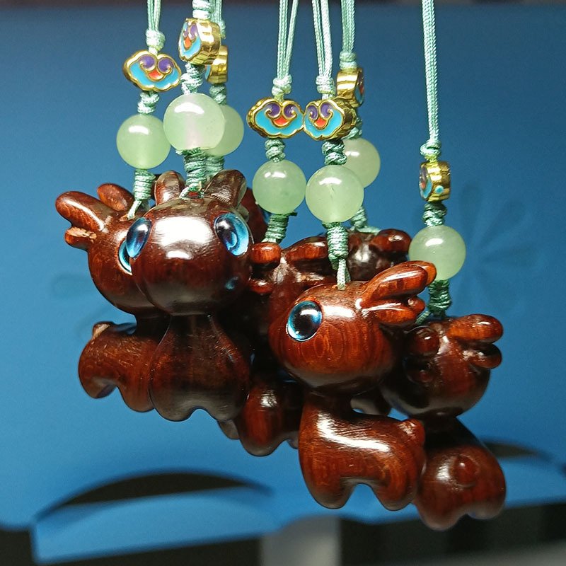 Wholesale Promotional Gift Girls Car Key Chain Cute Animal Keyring Lovely Bag Charm Accessory Women Wood Deer Bag Charm Keychain