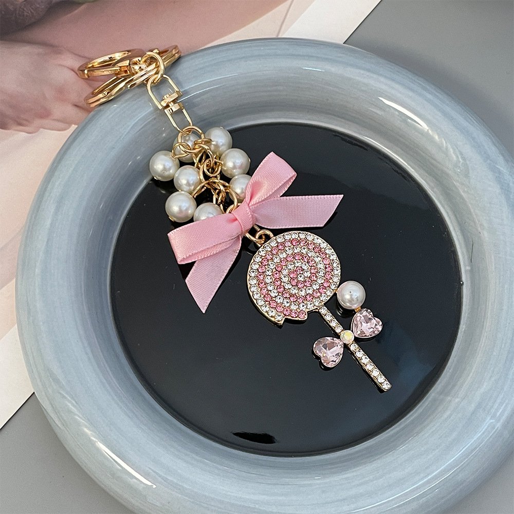 2024 New Arrival Keyring Shiny Rhinestone Cute Bowknot Women Car Key Chain Gold Plated Bling Crystal Lollipop Pendant Keychains