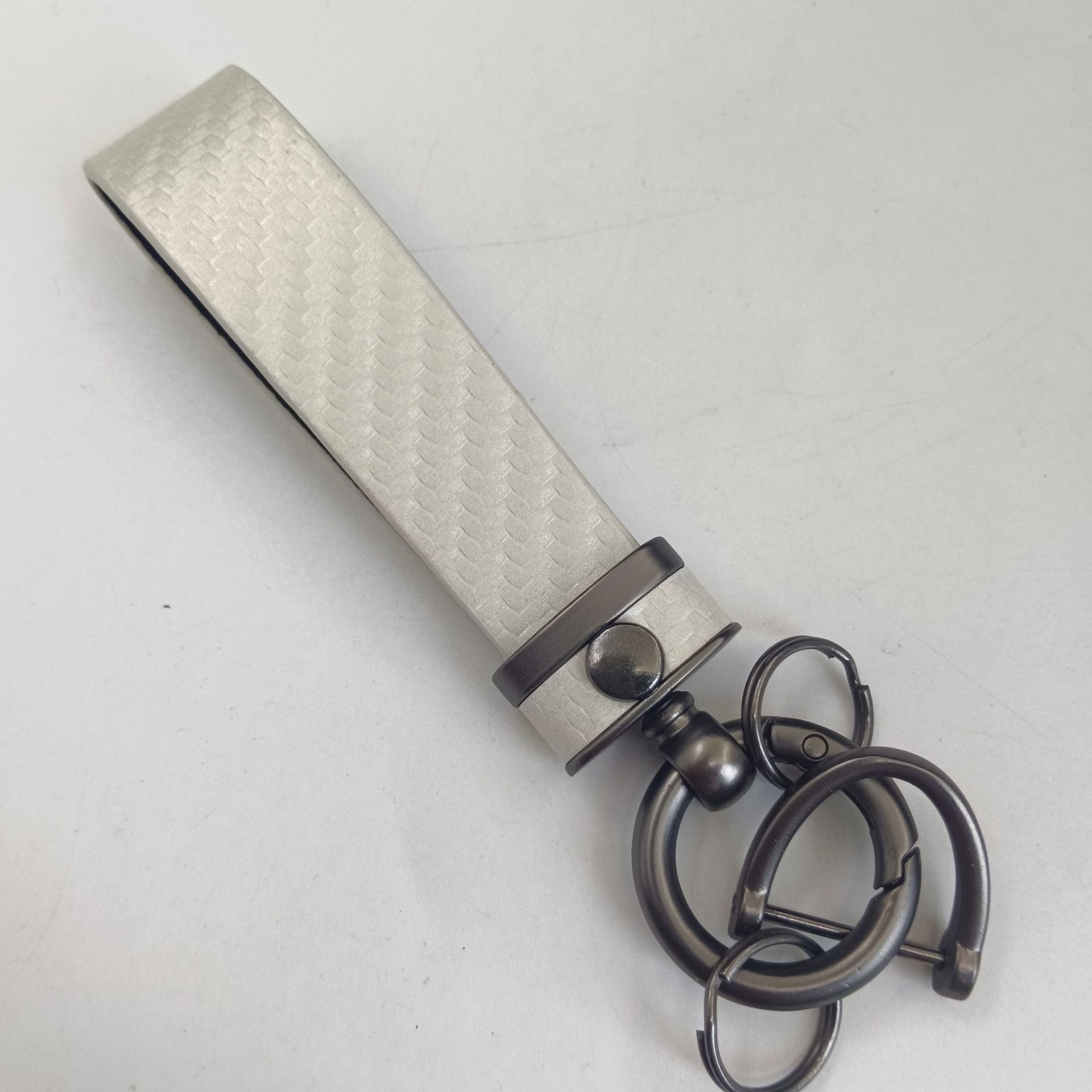 Mens Keychain Carbon Fiber Car Keychain Spring Keyring Leather Key Fob Car Accessories Anti Lost Car Key Chains Organizer D-ring