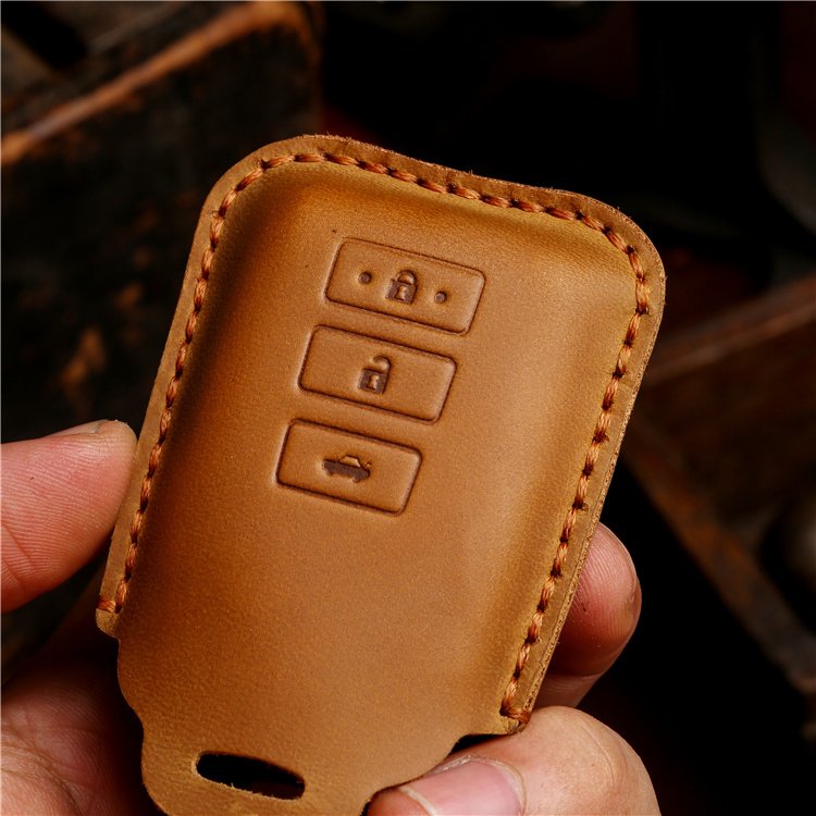 Genuine Leather Car Key Case Cover for Toyota Yaris Smart 3 Buttons Car Key Fob Case With Hand Sewing Keychain