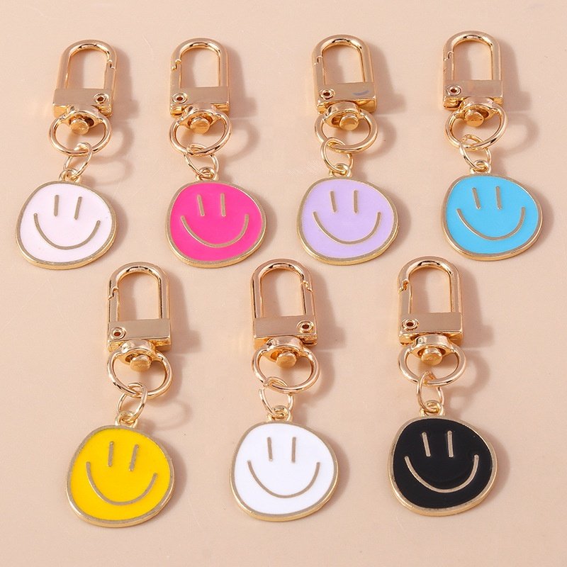 Wholesale Funny Smile Face Metal Keychains Irregular Design Keyring Accessories for Women for Bags Cars & Jewelry Storage