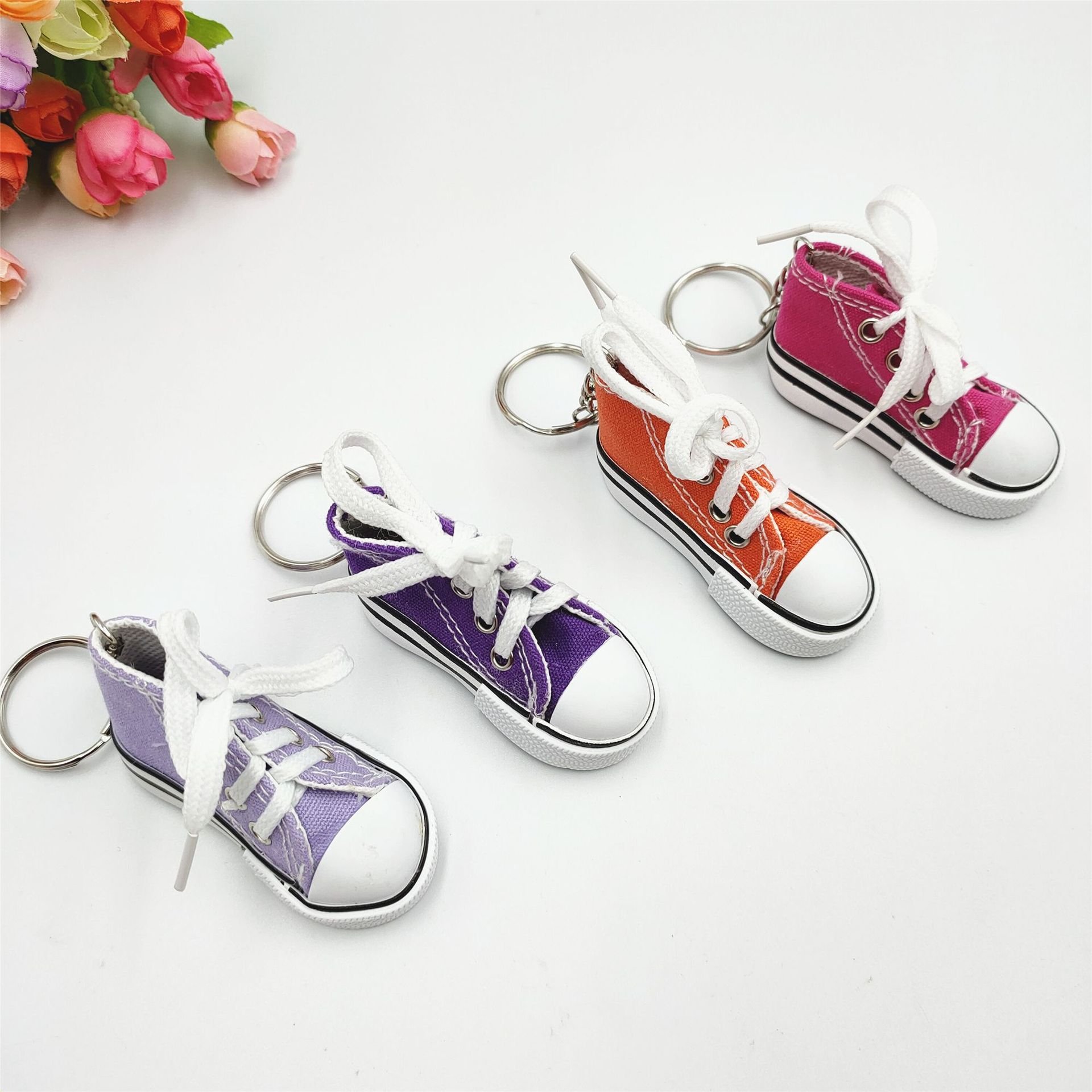 Trendy Diamond-Inlaid High Heels Keychains PVC Silicone 3D Key Pendants with Metal Base for Cars Car Accessories Gift Pendants