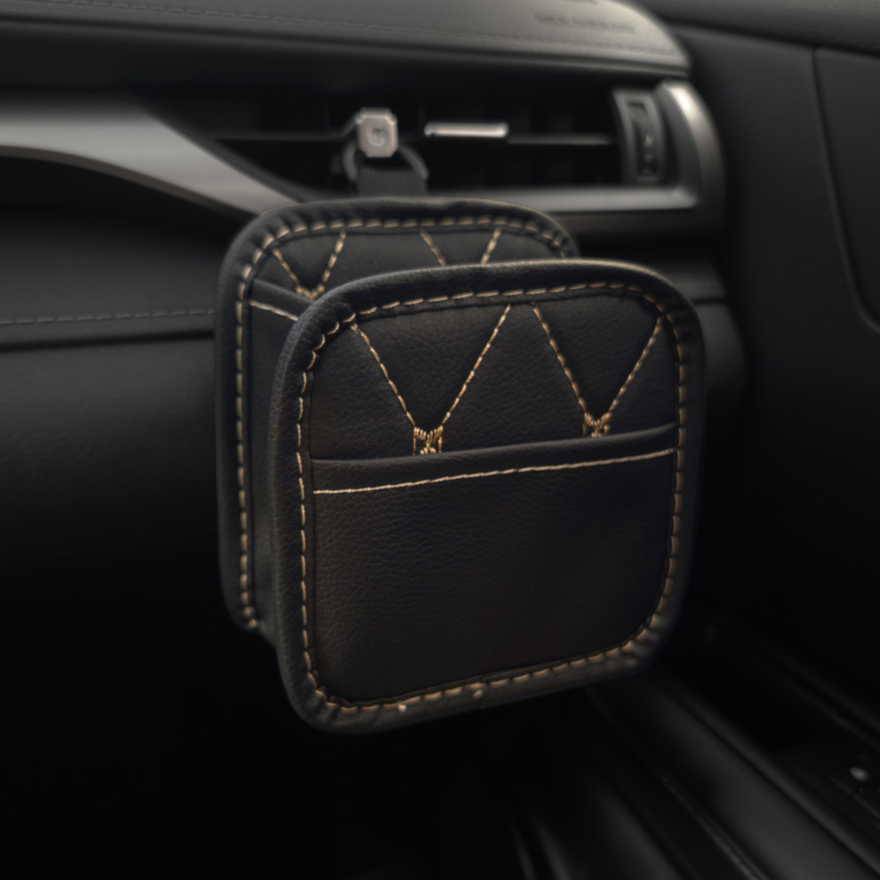 PVC Leather Hanging Car Air Outlet Organizer Bag with Phone Holder Sundries Keys Glasses Storage Bag