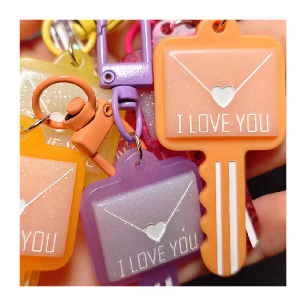 Factory Wholesale Plastic Key Chains 58mm Heart Envelope Key Shape Multiple Colors Car Key Accessories