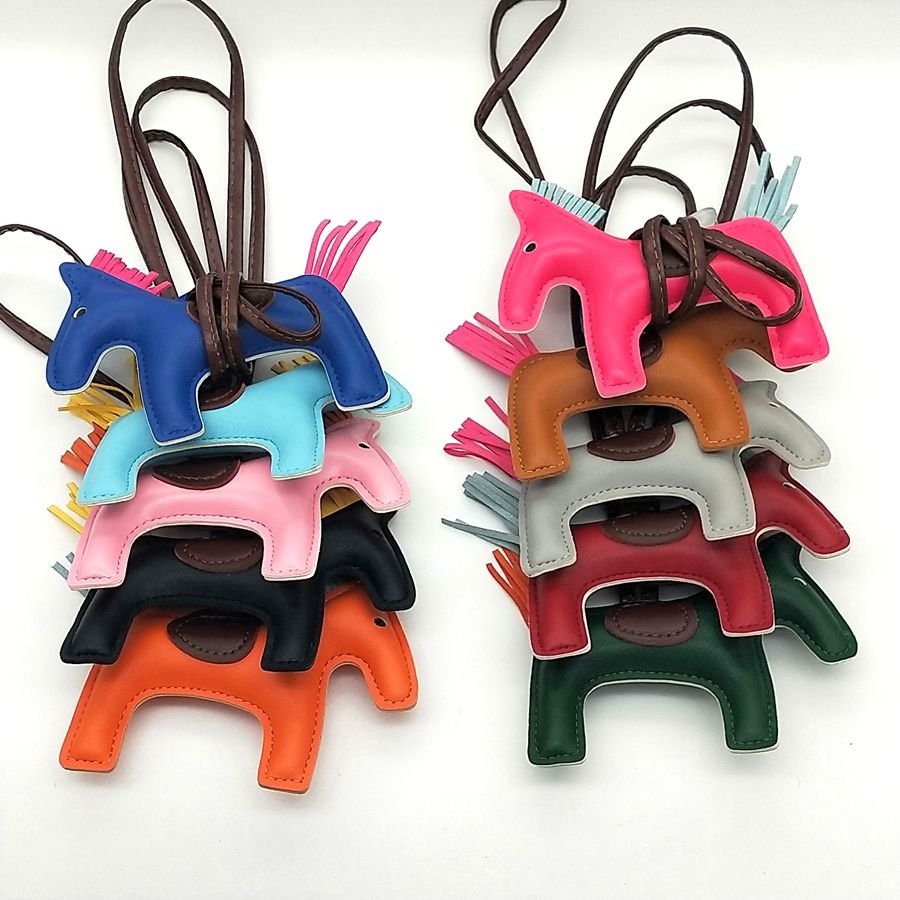 Wholesale Luxury Handmade Leather Horse Keyring Animal Key Chain Women Bag Charm Pendant Accessories Horse Keychain