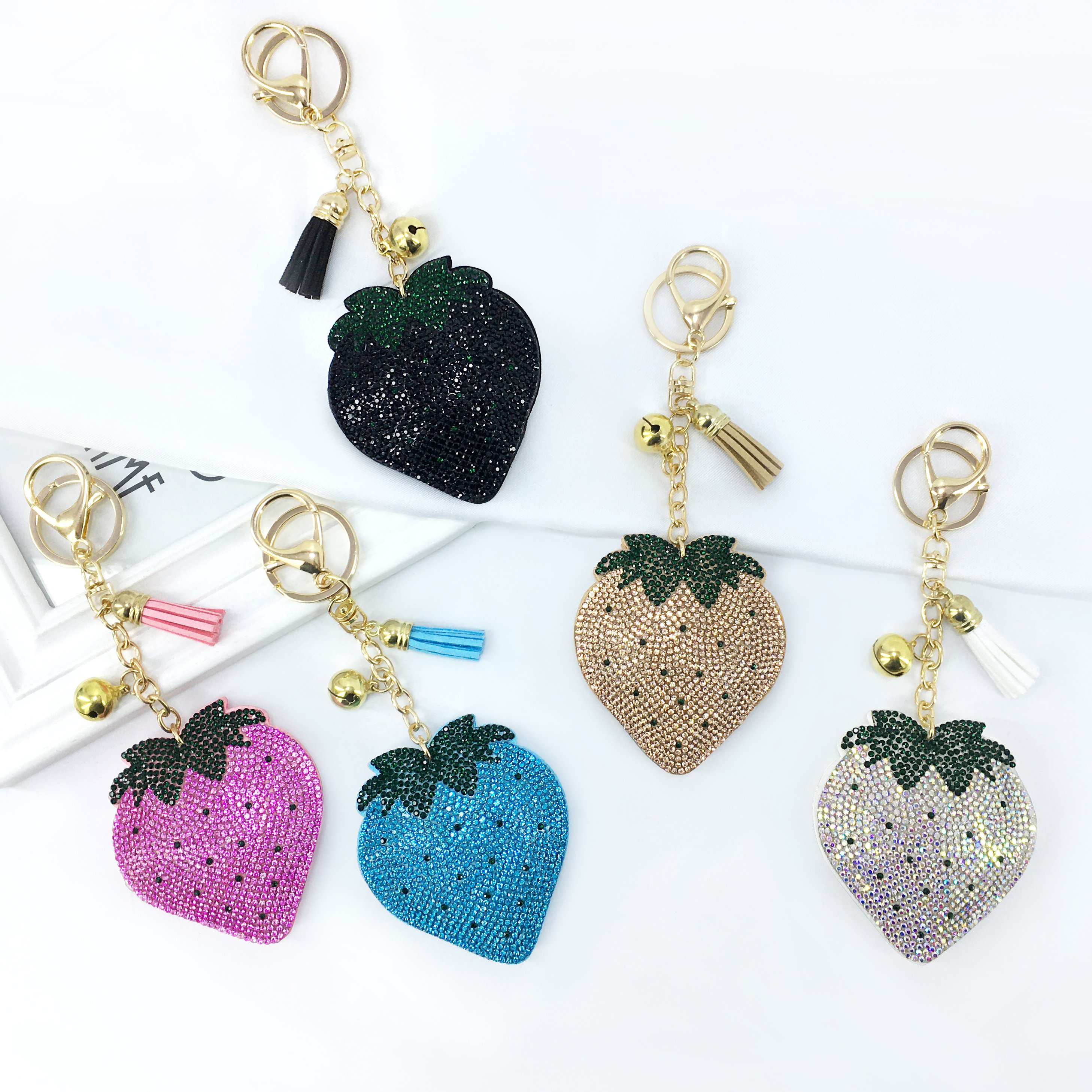 New Korean Velvet Rhinestone Strawberry Fruit Series Keychain Pendant Bell Tassel Accessories Car Key Bag Charm
