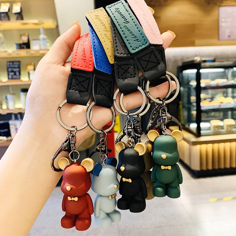 Luxury Car Keychain Thumb Trigger Hook Key Ring Kawaii Bear Resin Keychain With Leather Wristlet Keychains