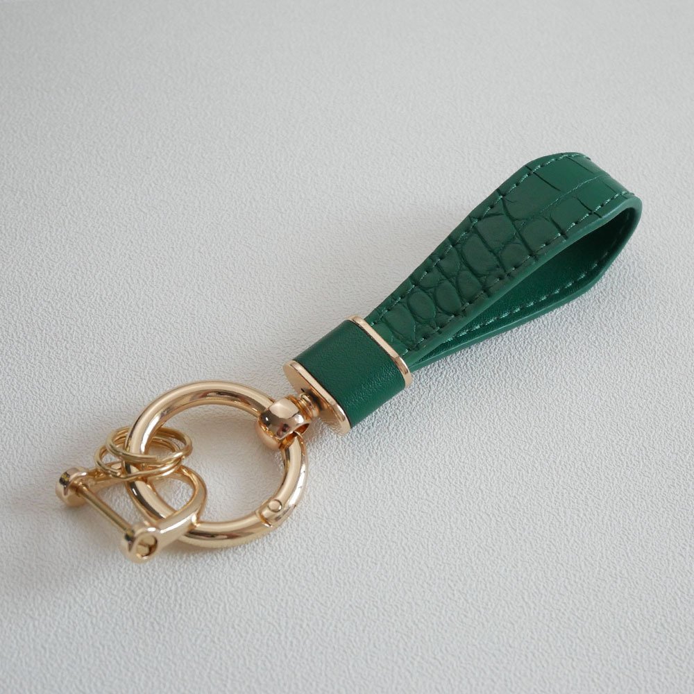 Women's Luxury Metal Leather Keychain Holder Men's Gadgets Couple Auto Keyring Accessories High Quality Car Key Holder