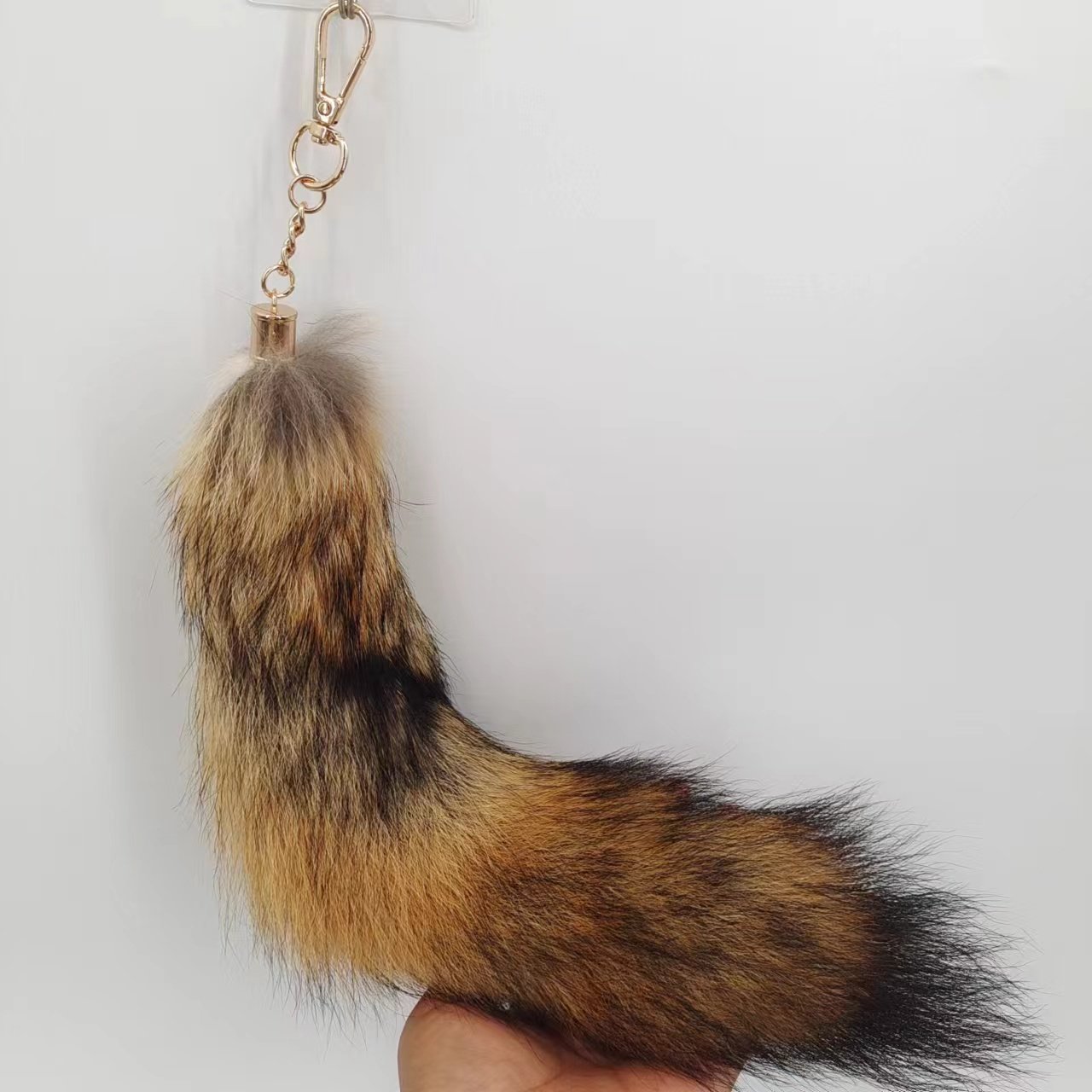 2024 Cute Wolf Fox Tail Fur Car Keychains Fluffy Pompom Pendant Key Ring Holder Women Men's Other Clothing Accessories Gift