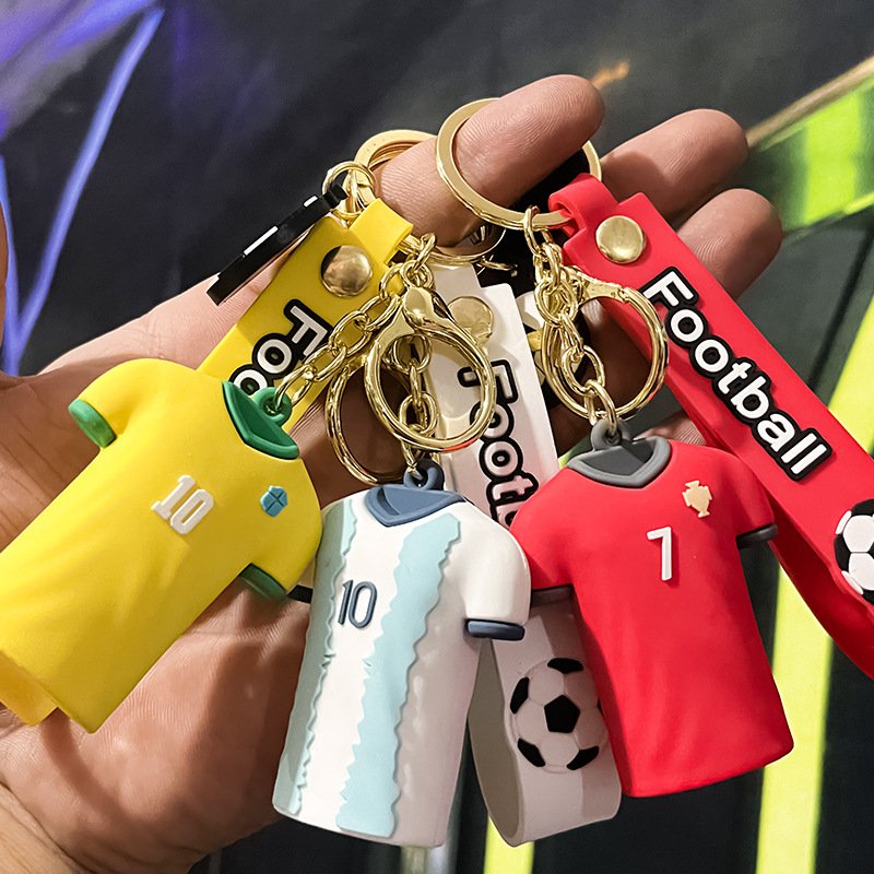 Winnel Anime Custom Plastic Promotional Rubber Key Chains Keychain for Girls with Silicone Wristlet