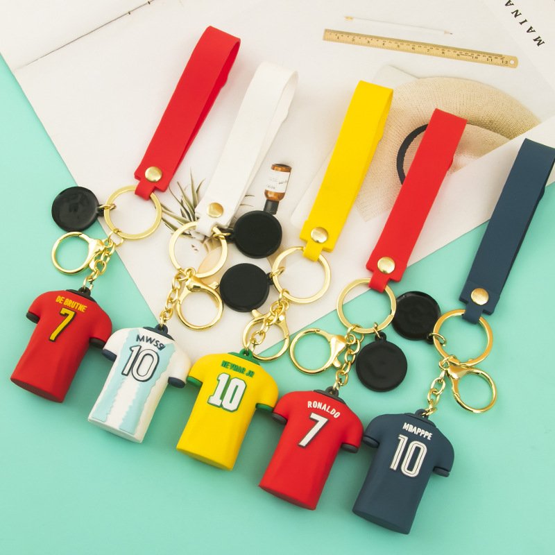 Winnel Anime Custom Plastic Promotional Rubber Key Chains Keychain for Girls with Silicone Wristlet