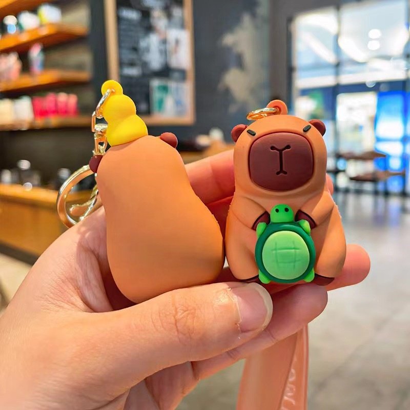 YUWEI Wholesale New Cartoon Capybara Doll Pvc Keychain Mini Car Bag Amine Keychains Pendant Gift