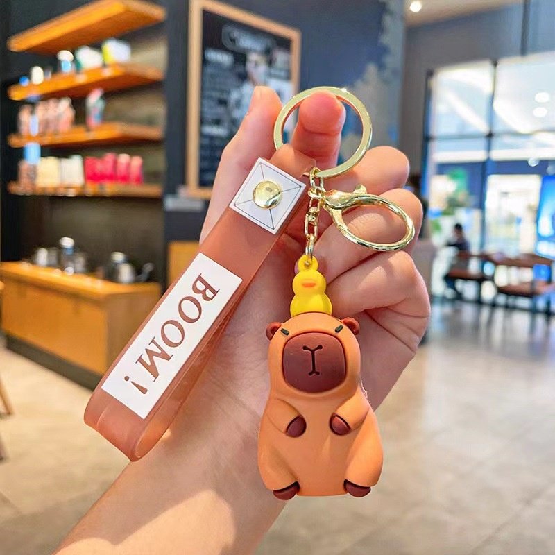 YUWEI Wholesale New Cartoon Capybara Doll Pvc Keychain Mini Car Bag Amine Keychains Pendant Gift