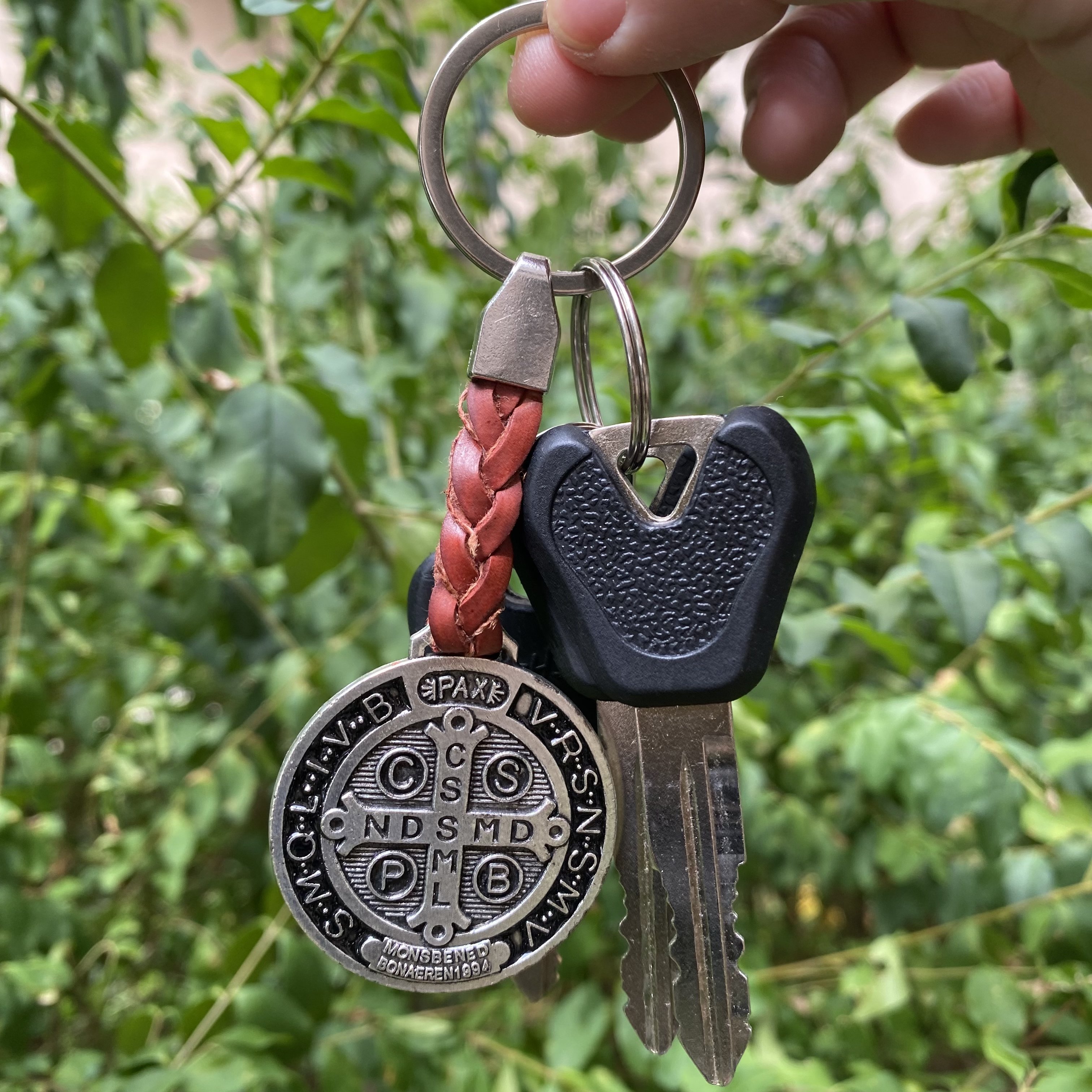 Saint Benedict Keychain Anti-Silver Metal Leather Keyholder Catholic Gifts Car Bag St.Benedict Keyring