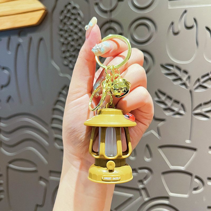 mini Retro Camping lamp Camping Light Small Lantern keychain for promotion gifts bag charm accessories