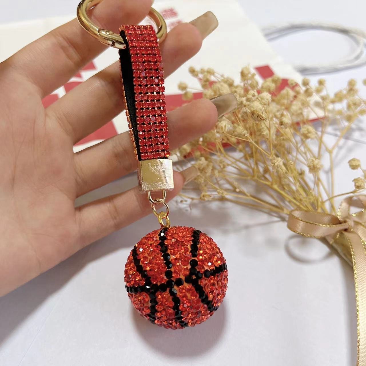 Bling Crystal Basketball Keychain Full Diamond Ball Key Chains Bag Pendant Accessory Car Keyring Rhinestone Basketball Key Chain