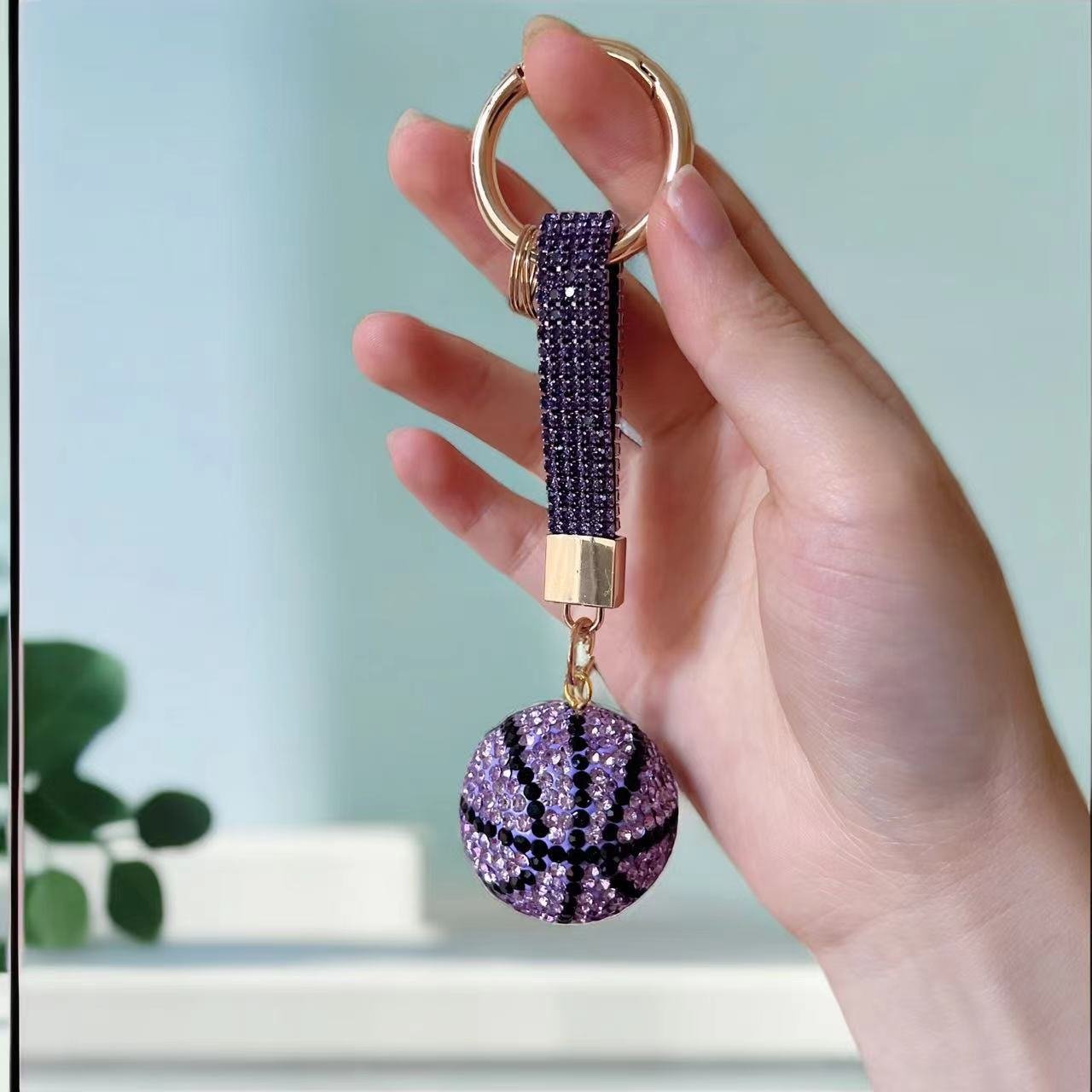 Bling Crystal Basketball Keychain Full Diamond Ball Key Chains Bag Pendant Accessory Car Keyring Rhinestone Basketball Key Chain