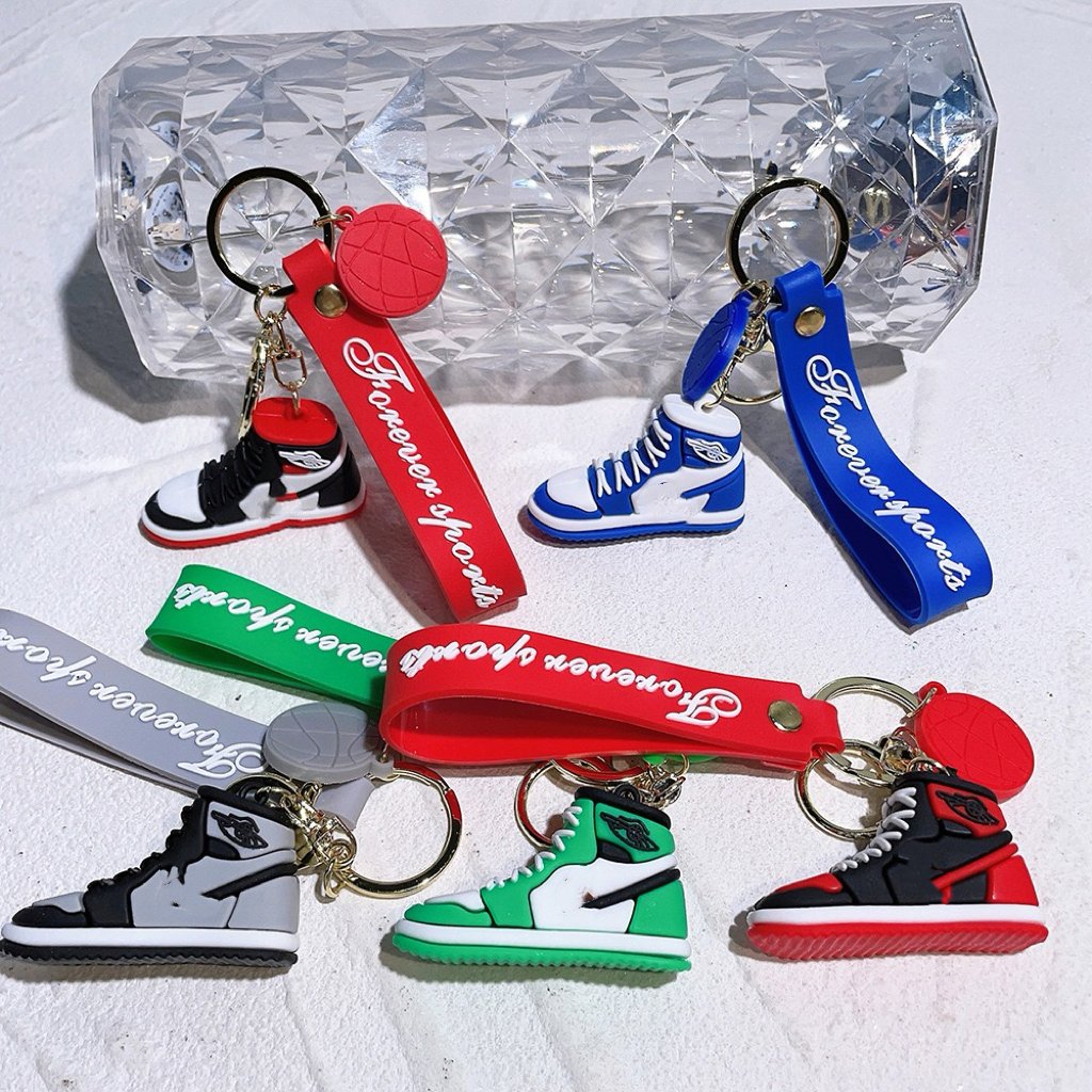 3D Cartoon rubber basketball Sneaker shoe keychain cute custom silicon Anime keychain Kawaii car Bag pendant Keyring Key chain