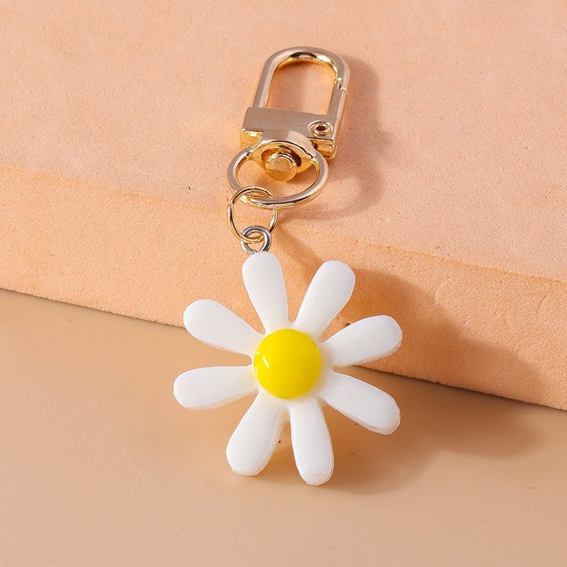 Fashion Colorful Flower Charms Daisy Keychain for Women Men Car Key Handbag Pendants Keyrings Accessoris DIY Jewelry Gifts