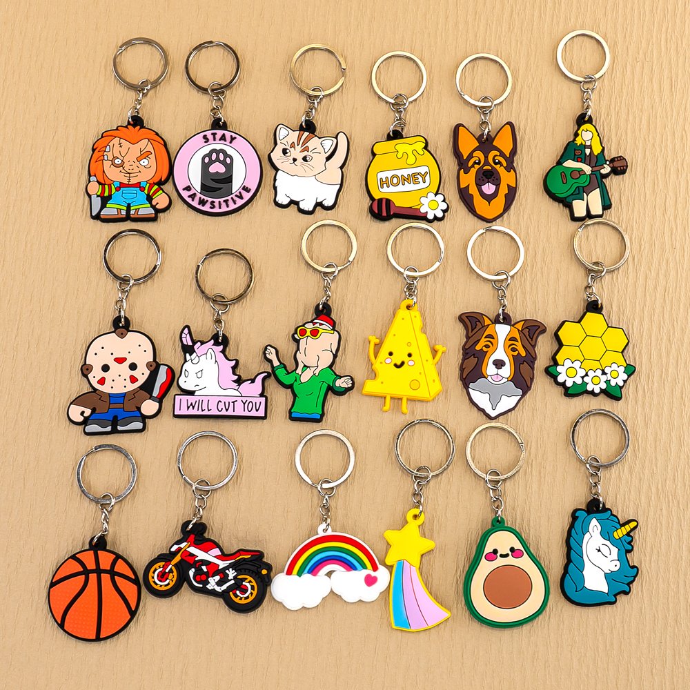 wholesale rubber keychains hot sale anime figure custom keyring friends Cartoon animal dog cat key holder fit fans souvenir gift