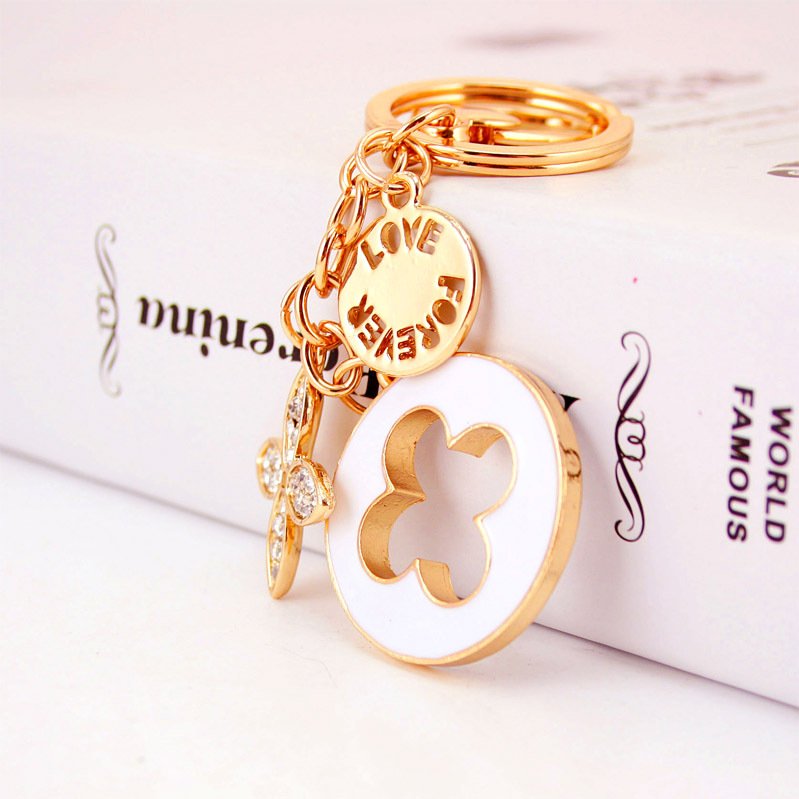 New Beautiful Clover Keychain Fashion Keyring Metal Key Ring Car Accessories Women Bag Charm