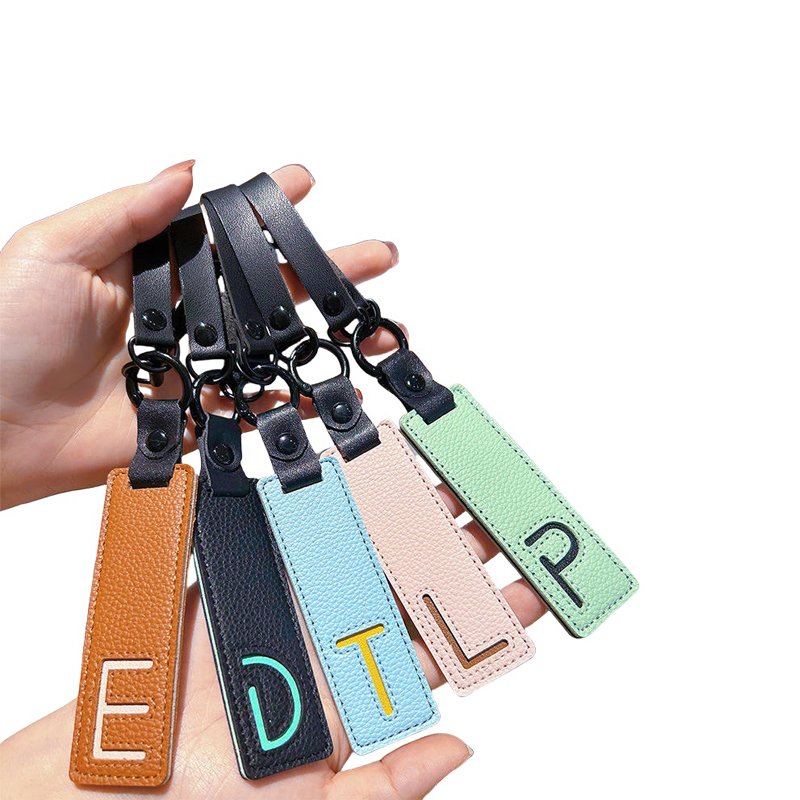 Pu Leather Letter Pendent Keychain 26 A-Z Alphabet Alphabet Car Key Chain Keyring Gift for Wallet Backpack bag charm Accessories