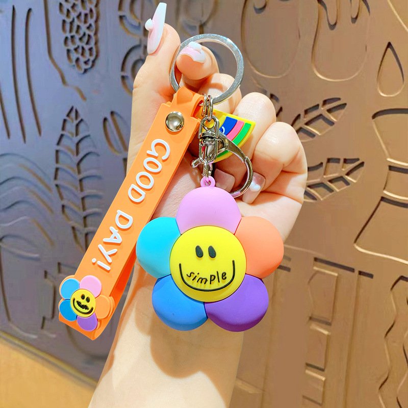 Wholesale PVC 3D Creative Cartoon Smiley Flowers Keychains Colorful Sunflower Cute Anime Rubber Key Chains Car Key Ring Pendant