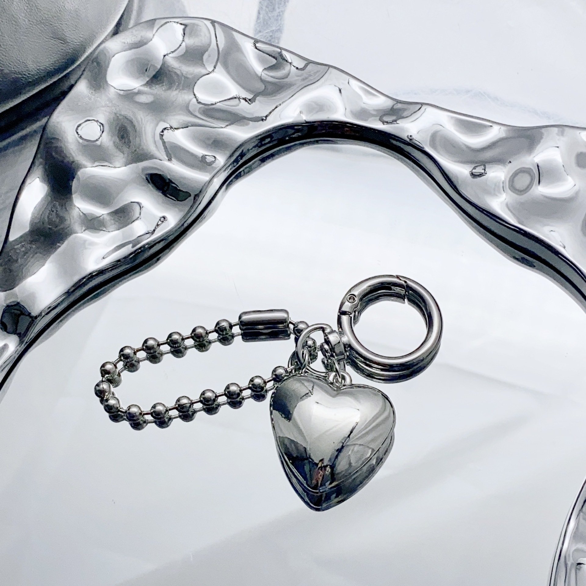 Silvery Heart-shaped Bow Bag Charm Beads Chain Keyring For Women Girl Backpacks Decorations Car Keys Holder Jewelry Accessories