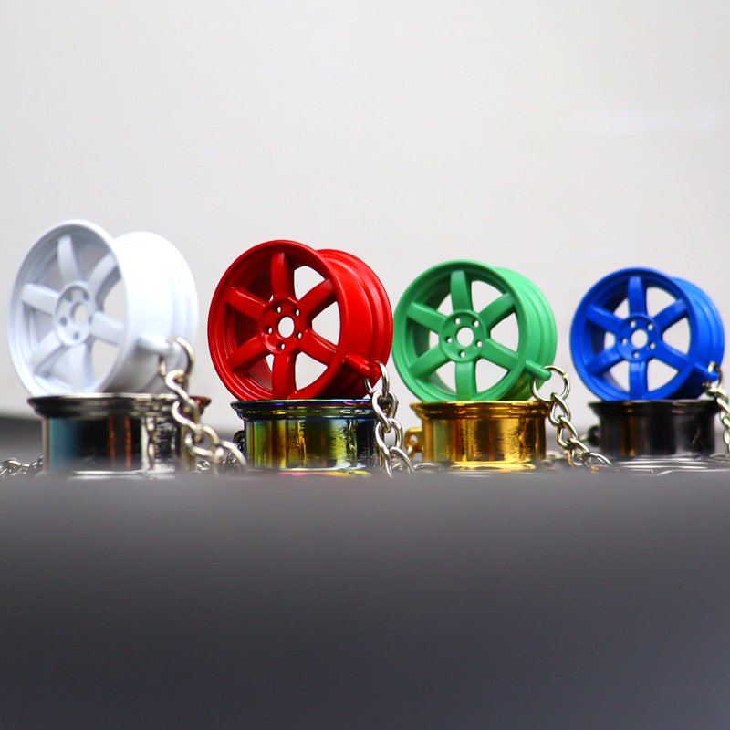 Wholesale Metal Car Parts Accessories Key chain Luxury Car Wheel Hub Alloy Keychain with Brake Disc Pendant Key ring