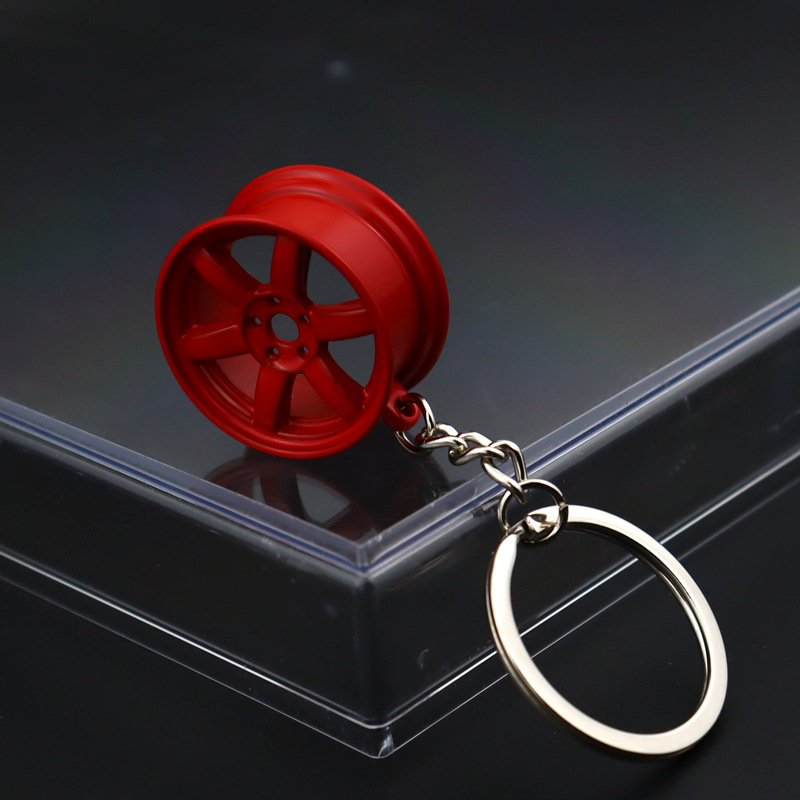 Wholesale Metal Car Parts Accessories Key chain Luxury Car Wheel Hub Alloy Keychain with Brake Disc Pendant Key ring