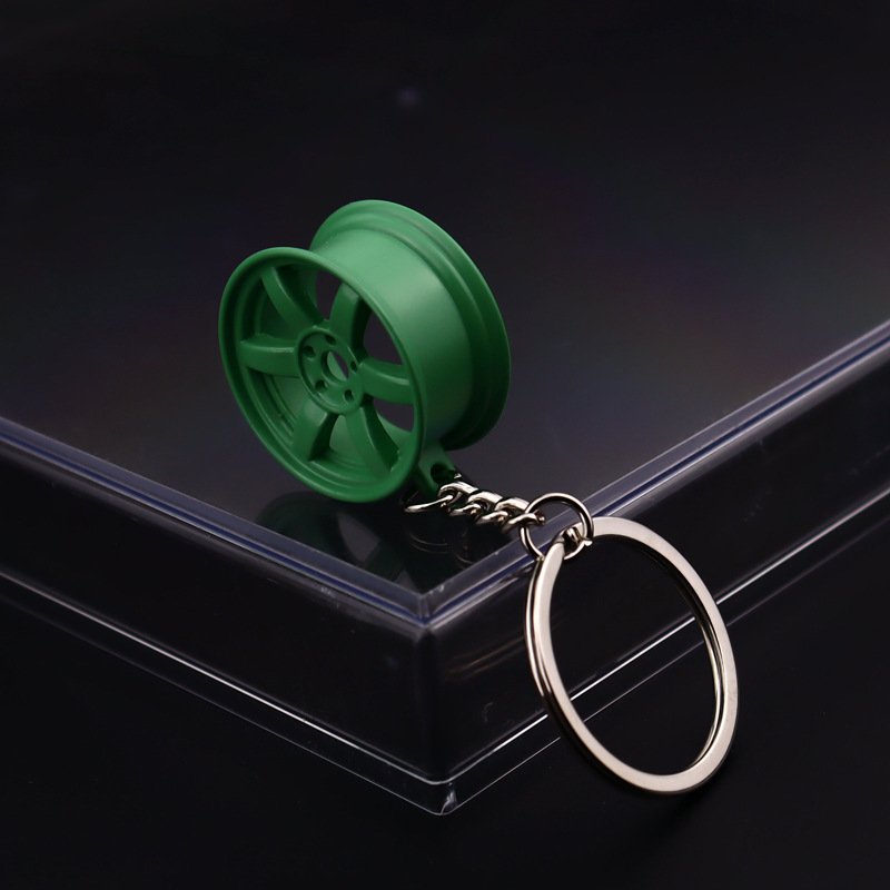 Wholesale Metal Car Parts Accessories Key chain Luxury Car Wheel Hub Alloy Keychain with Brake Disc Pendant Key ring