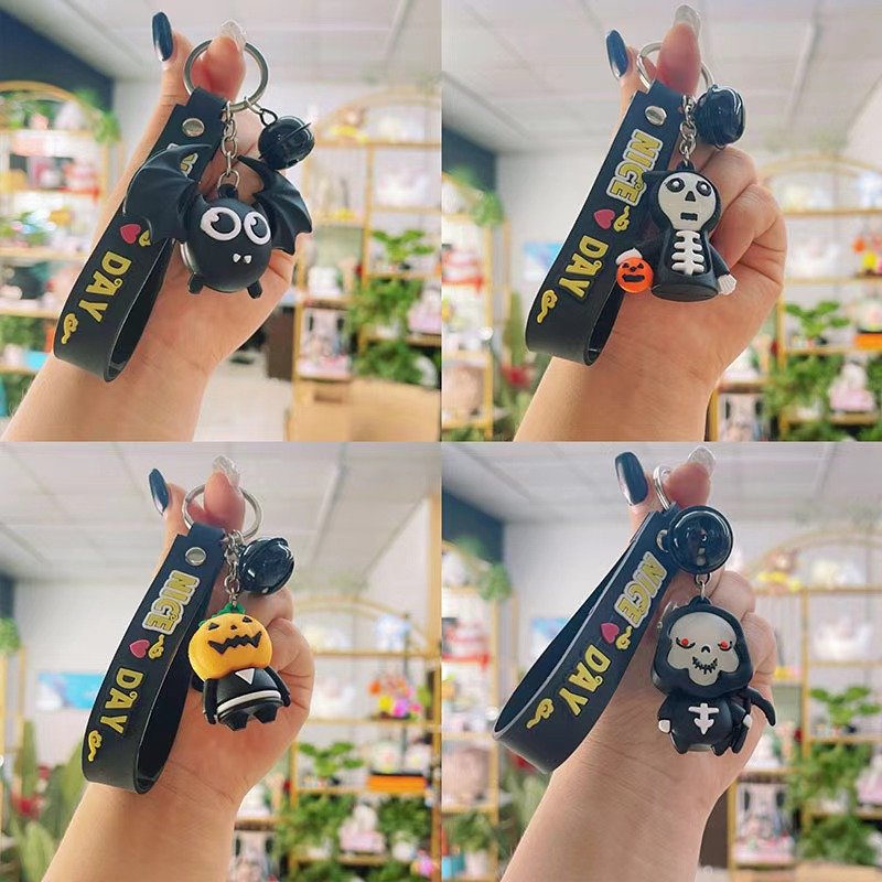 Ruigao Creative Halloween Pumpkin Lantern Death Bag Accessories Cartoon Silicone Night Light 3D Pumpkin Skeleton Keychain