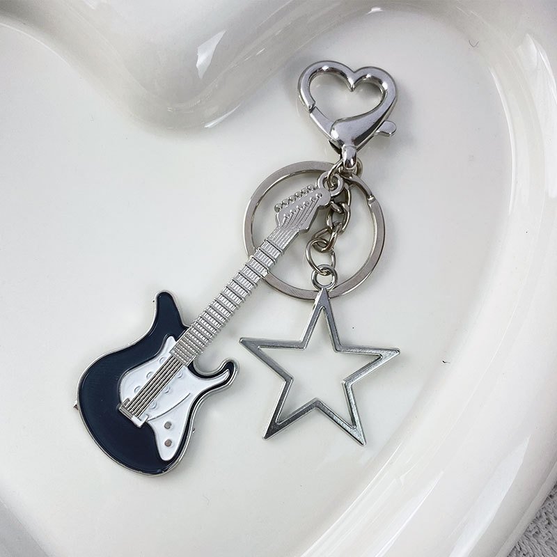 Wholesale Guitar Metal Keychains Rock Music Accessories Cute Star Key Chain Key Rings For Girl Women Music Lovers