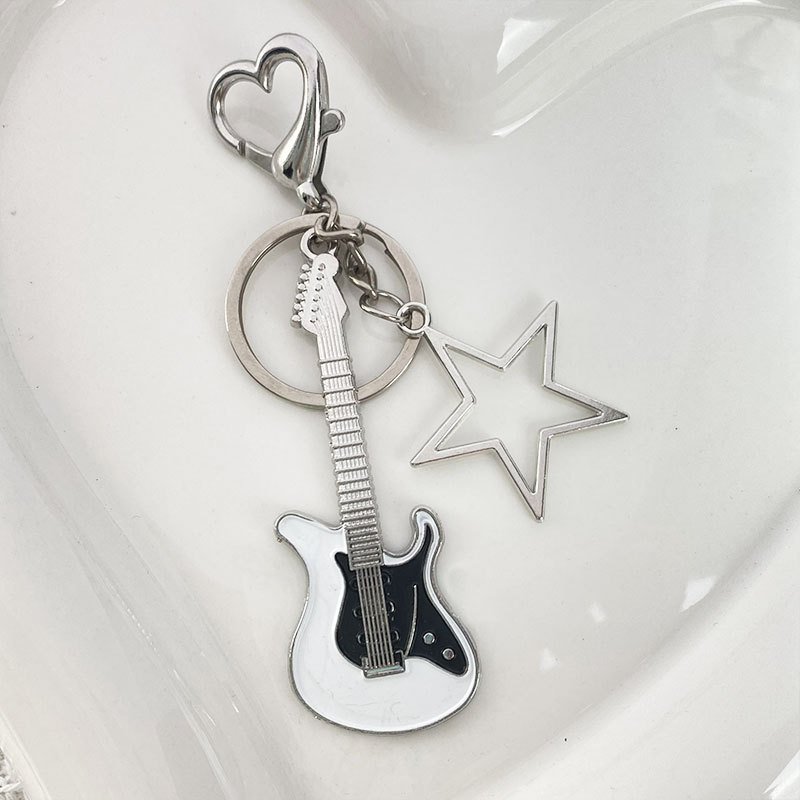 Wholesale Guitar Metal Keychains Rock Music Accessories Cute Star Key Chain Key Rings For Girl Women Music Lovers
