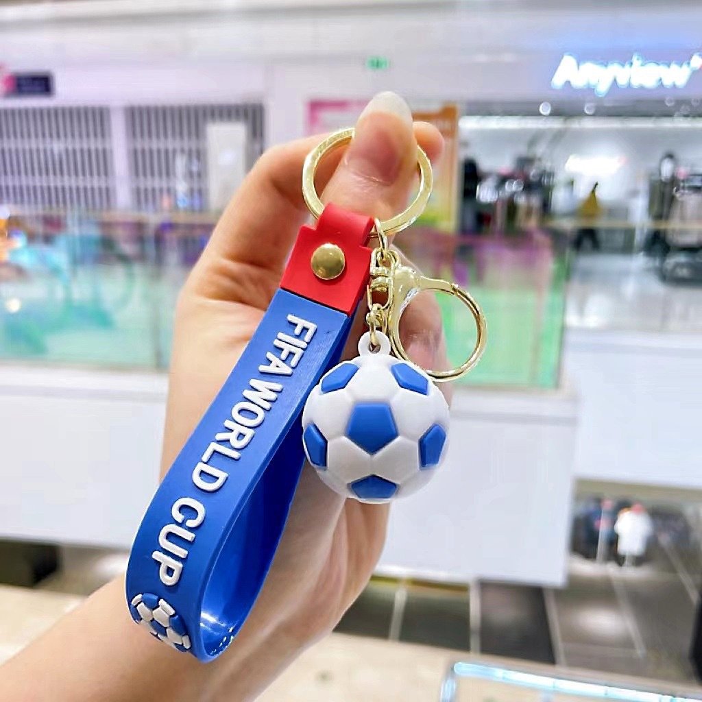 Custom Soft PVC Keychain Cartoon Character Football Lovers Soft Rubber Key Chain Silicone Keyring 2D 3D Rubber PVC Keychain