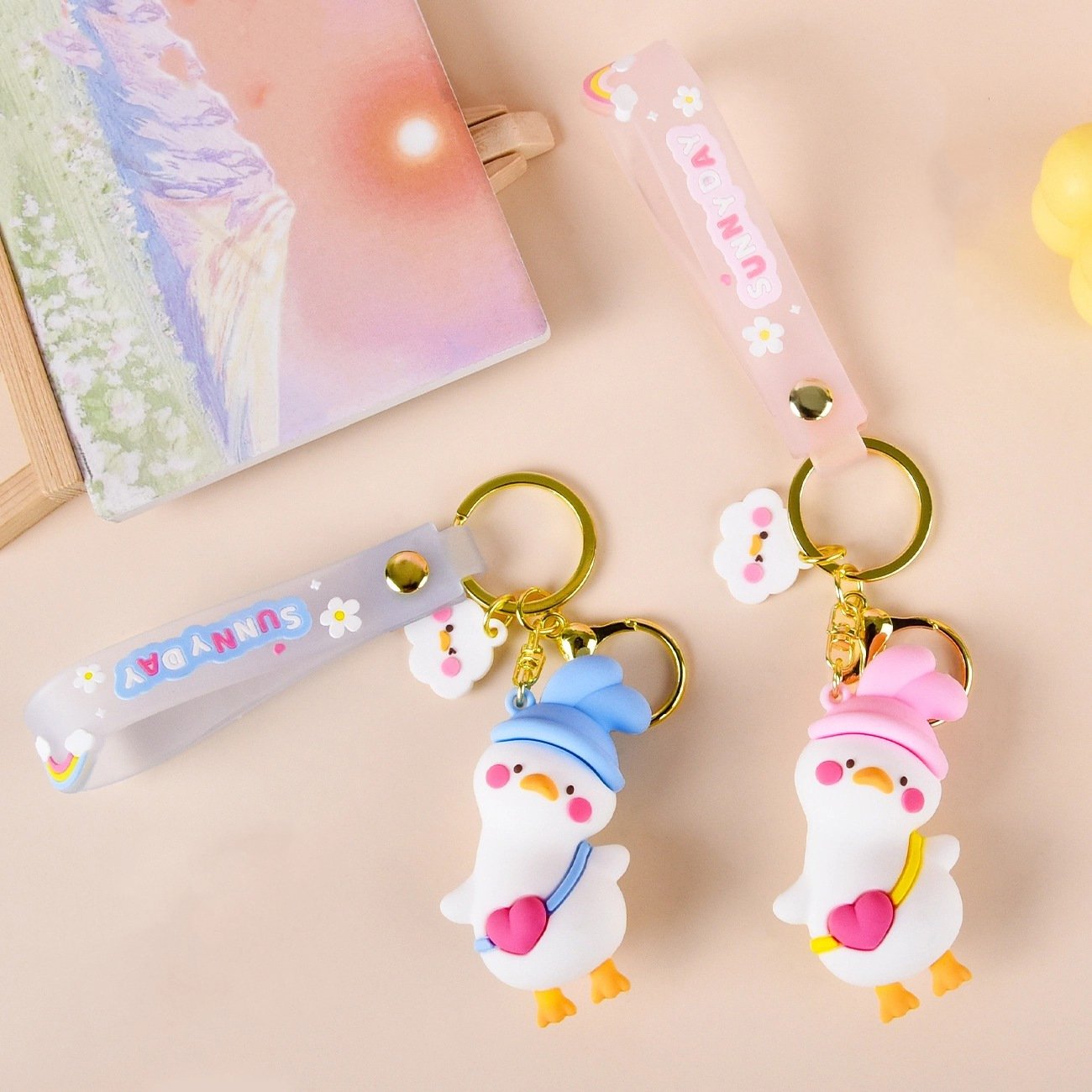 Cute rubber duck keychain 3d cartoon pvc Duck keychain animal Resin Duck Doll Key Chains car charm pendant gift silicone Keyring